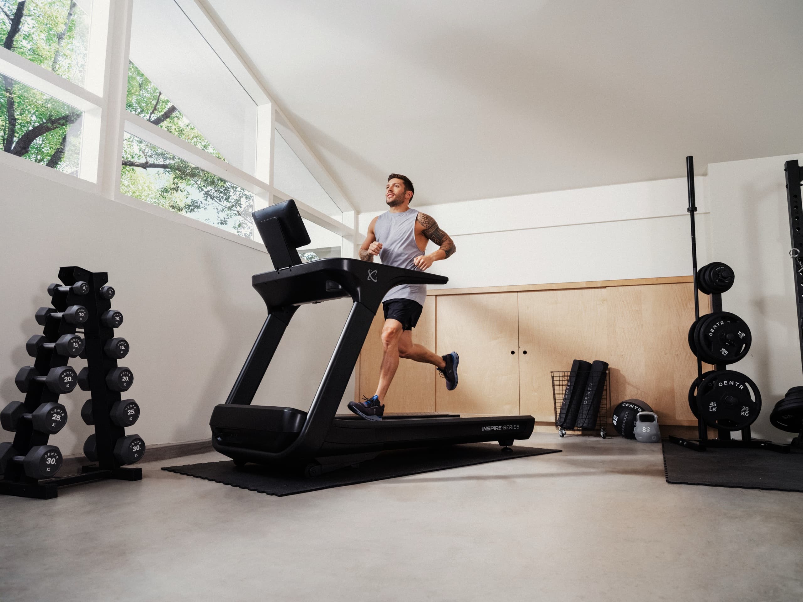 Running on the Centr Runr-S treadmill