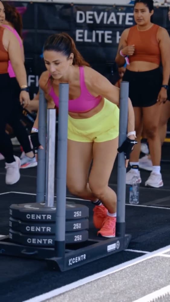 Centr member on the sled push station